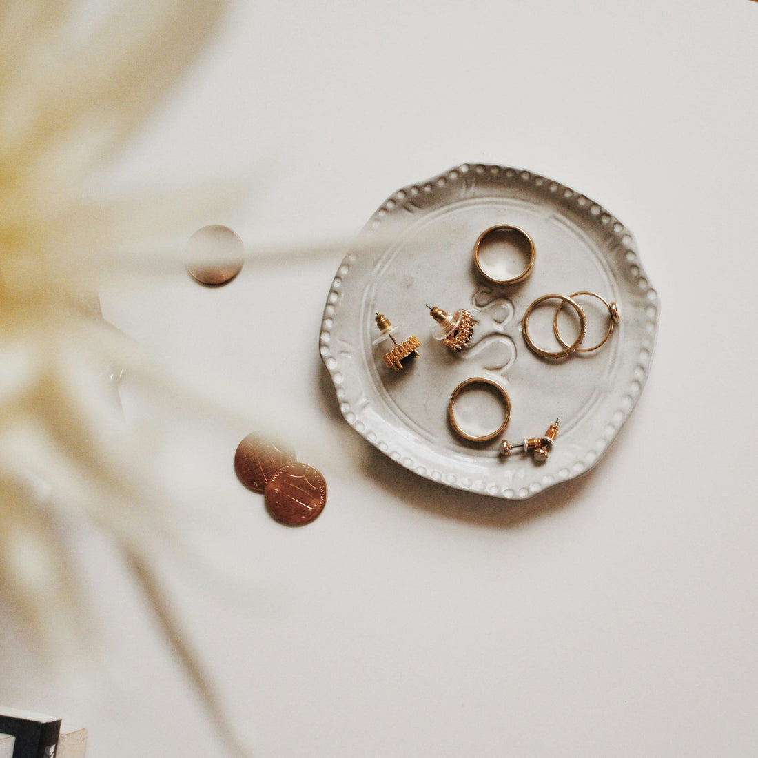 Gold coloured jewelries